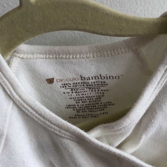 3/20$⭐️ Organic Bodysuit - Picture 2 of 2